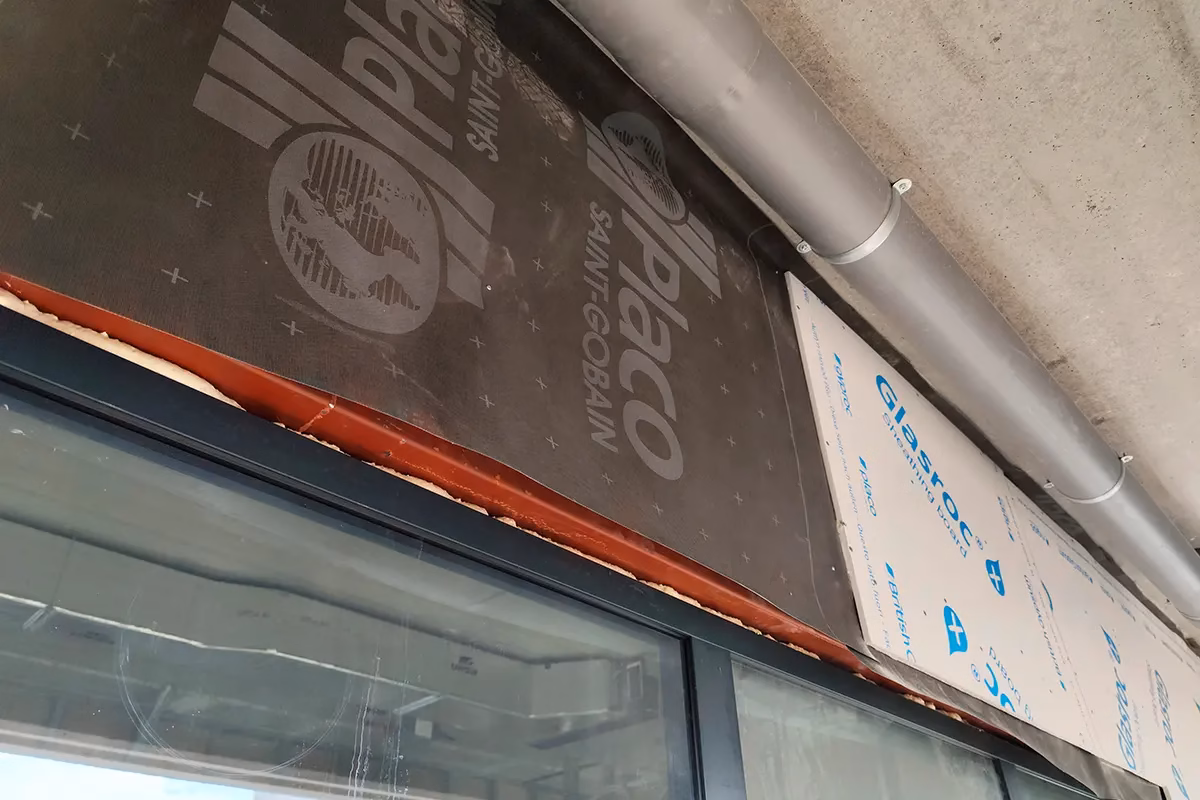 Aislamiento de fachada mediante membrana